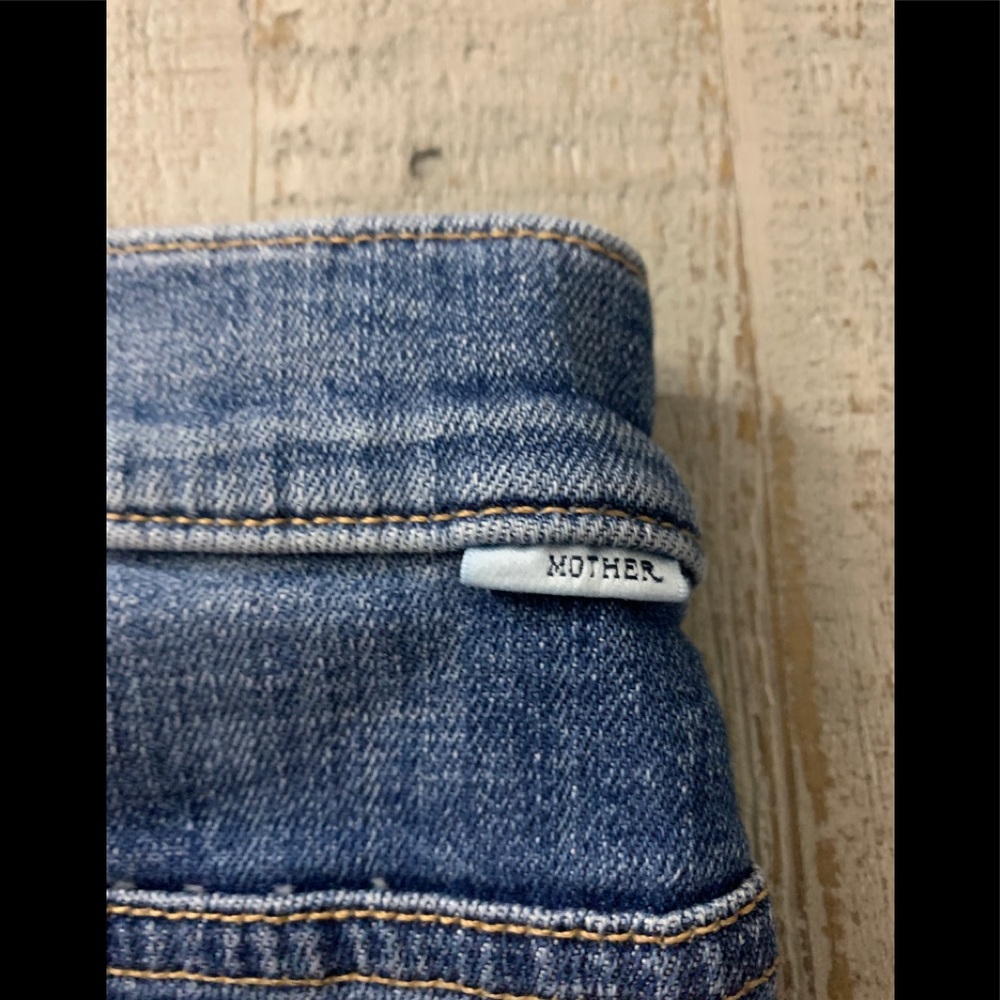 MOTHER Rascal Slit Flip Short in One Smart Cookie